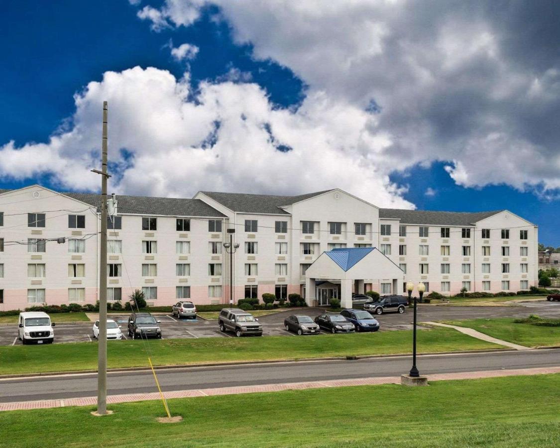 Rodeway Inn Гринвилл Экстерьер фото