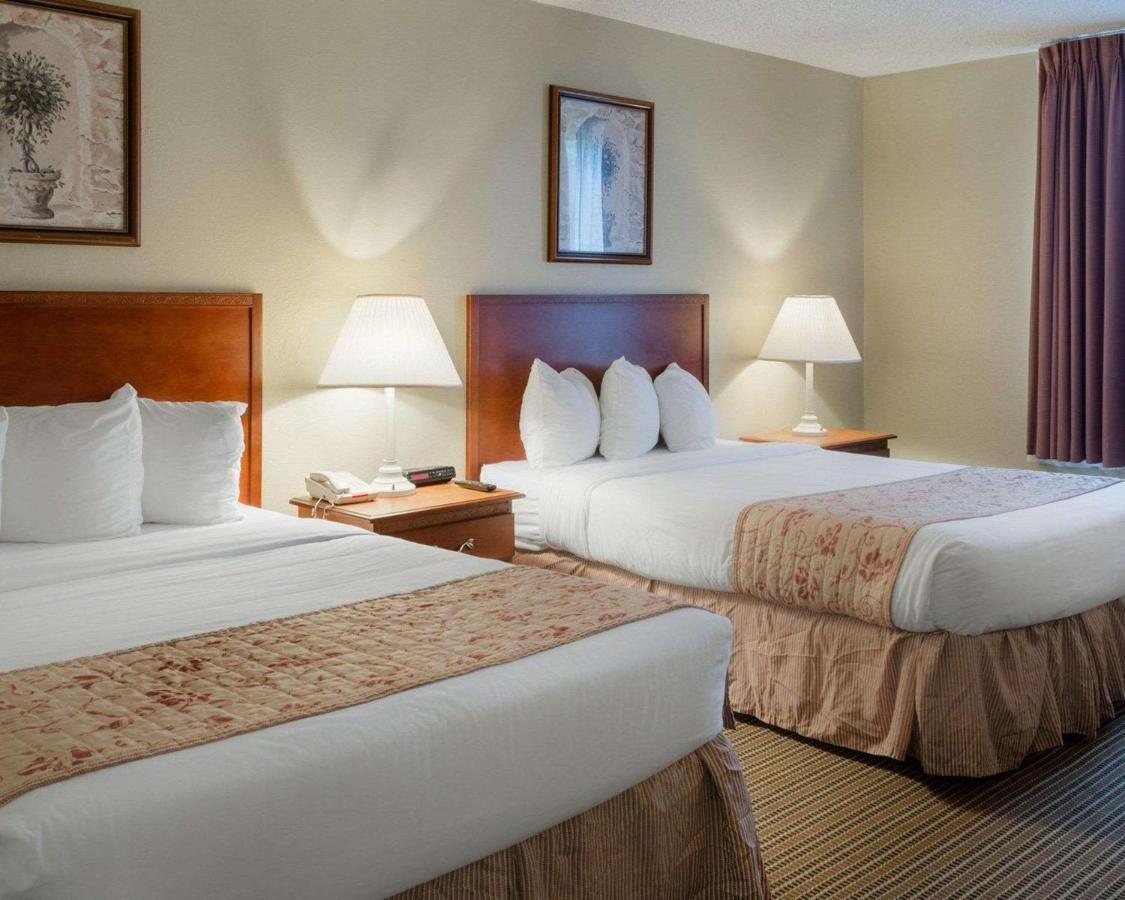 Rodeway Inn Гринвилл Экстерьер фото