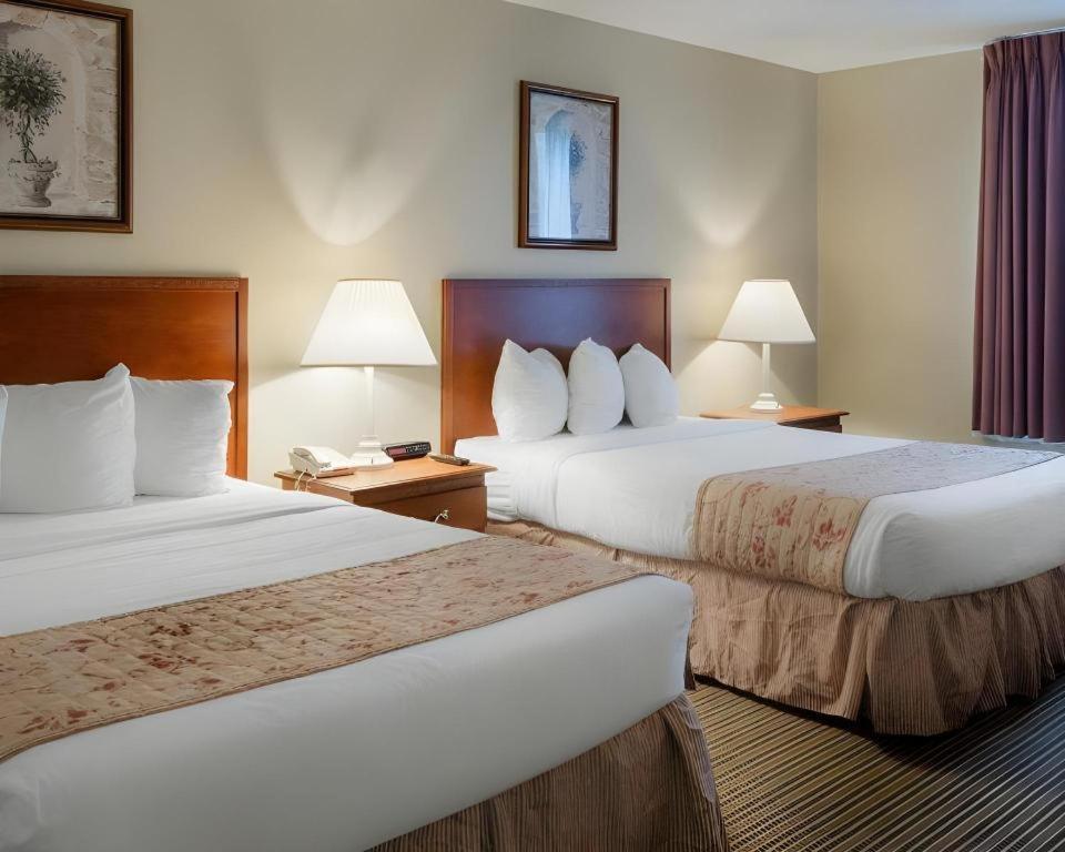 Rodeway Inn Гринвилл Экстерьер фото