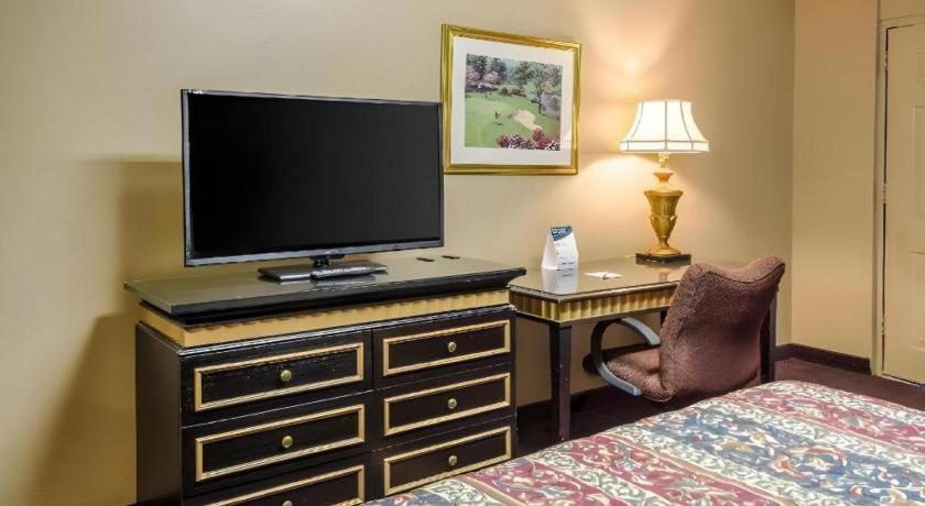 Rodeway Inn Гринвилл Экстерьер фото