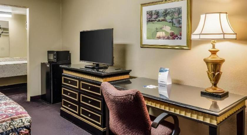 Rodeway Inn Гринвилл Экстерьер фото